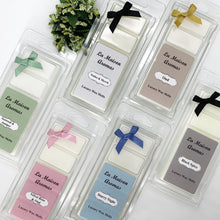 Load image into Gallery viewer, Made with love, our cruelty-free, vegan wax is hand-poured to create smooth and creamy melts that are both highly scented and long-lasting.  Our five-piece snap bars are available in our full range of fragrances, packaged in recycled materials and dressed with a mini bow. 
