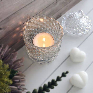 Our geometric tea-light vessels with classic french-topped lid adds a touch of sophistication to any room. 