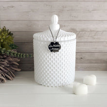 Load image into Gallery viewer, This raindrop patterned wax melt vessel with classic french-top lid adds a touch of elegance to any room. The french chic lid helps to seal in scent and improve wax shelf life, which makes them ideal for holding your wax melts alongside your wax melt burner.
