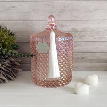 Load image into Gallery viewer, This raindrop patterned wax melt vessel with classic french-top lid adds a touch of elegance to any room. The french chic lid helps to seal in scent and improve wax shelf life, which makes them ideal for holding your wax melts alongside your wax melt burner.
